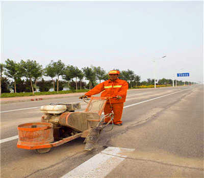 今日?qǐng)?bào)價(jià) 濟(jì)南瀝青灌縫膠 瀝青路面灌縫膠 價(jià)格便宜
