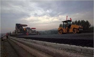 監理工程中公路工程路面施工安全管理及路橋附屬工程建筑勞務分包的探討